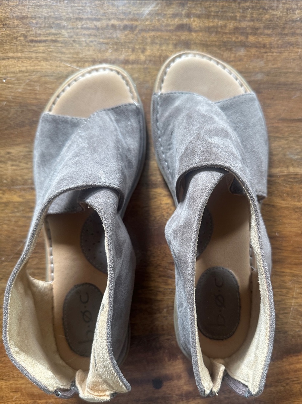 Size 9 b.o.c. Suede Crisscross Open-Toe Sandal - Taupe